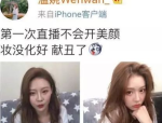 小姐姐送娃娃的文案,小姐姐的温馨赠礼瞬间”