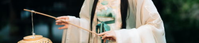 今日汉服小姐姐,今日小姐姐演绎古典韵味